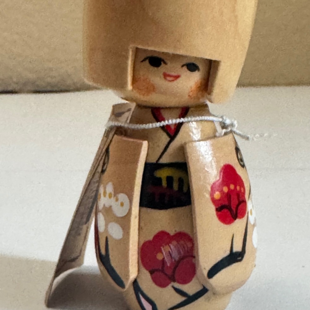 Japanese Kokeshi Doll Vintage Wooden Hand Painted Floral Kimono Figurine 3.5"